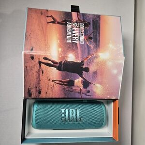 JBL Flip 6 Bluetooth Speaker - Teal